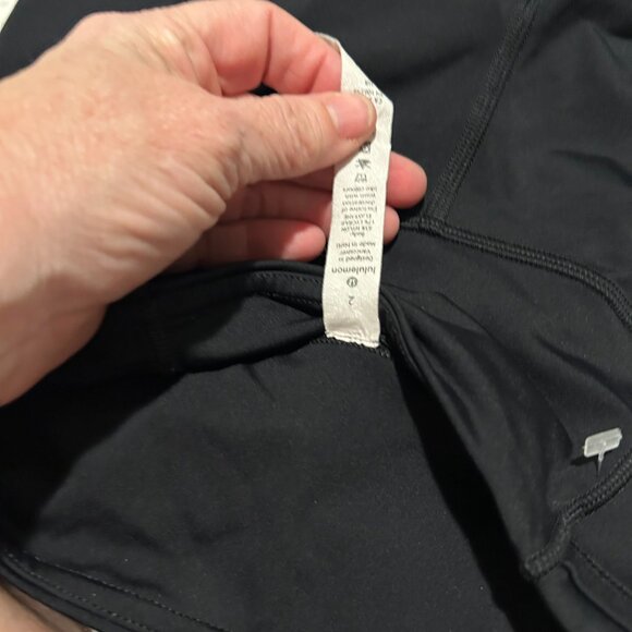 Lululemon Fast and Free High Rise Crop 16" Inseam size 2 - Picture 3 of 3